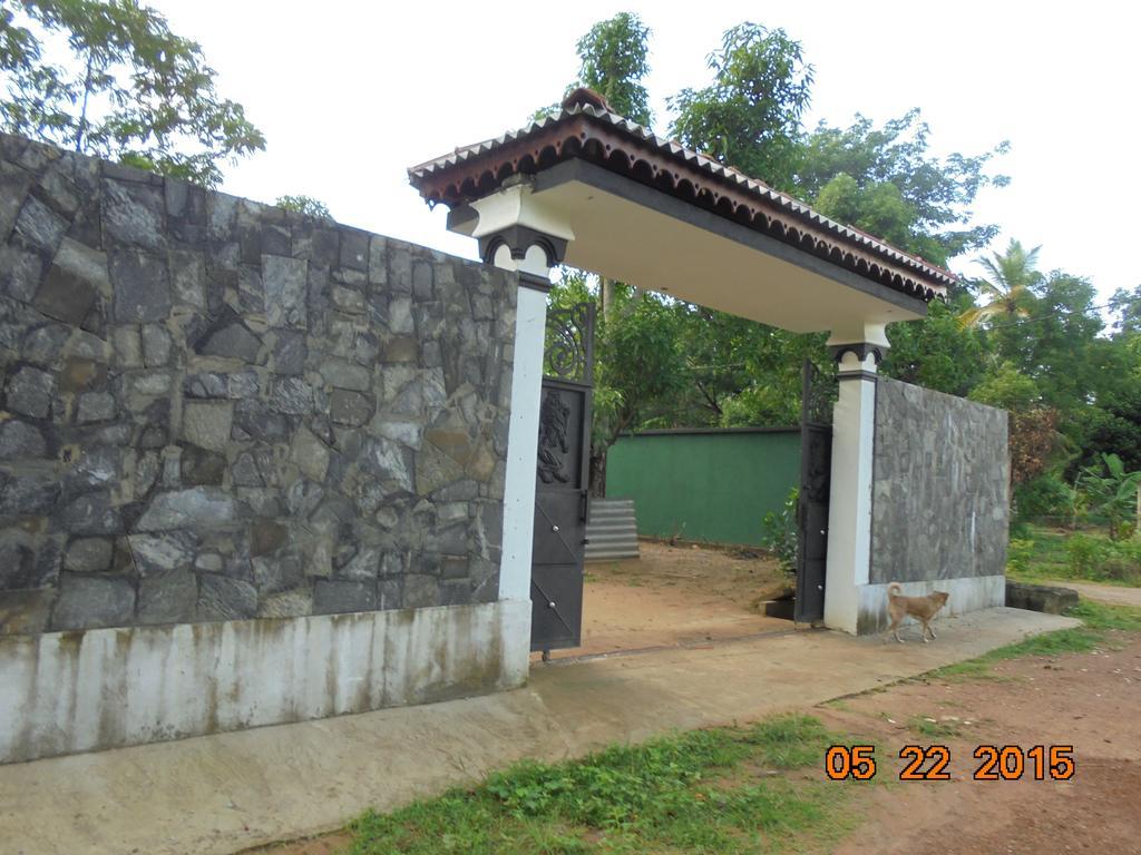 The Hotel Paradise Katunayaka Exterior photo