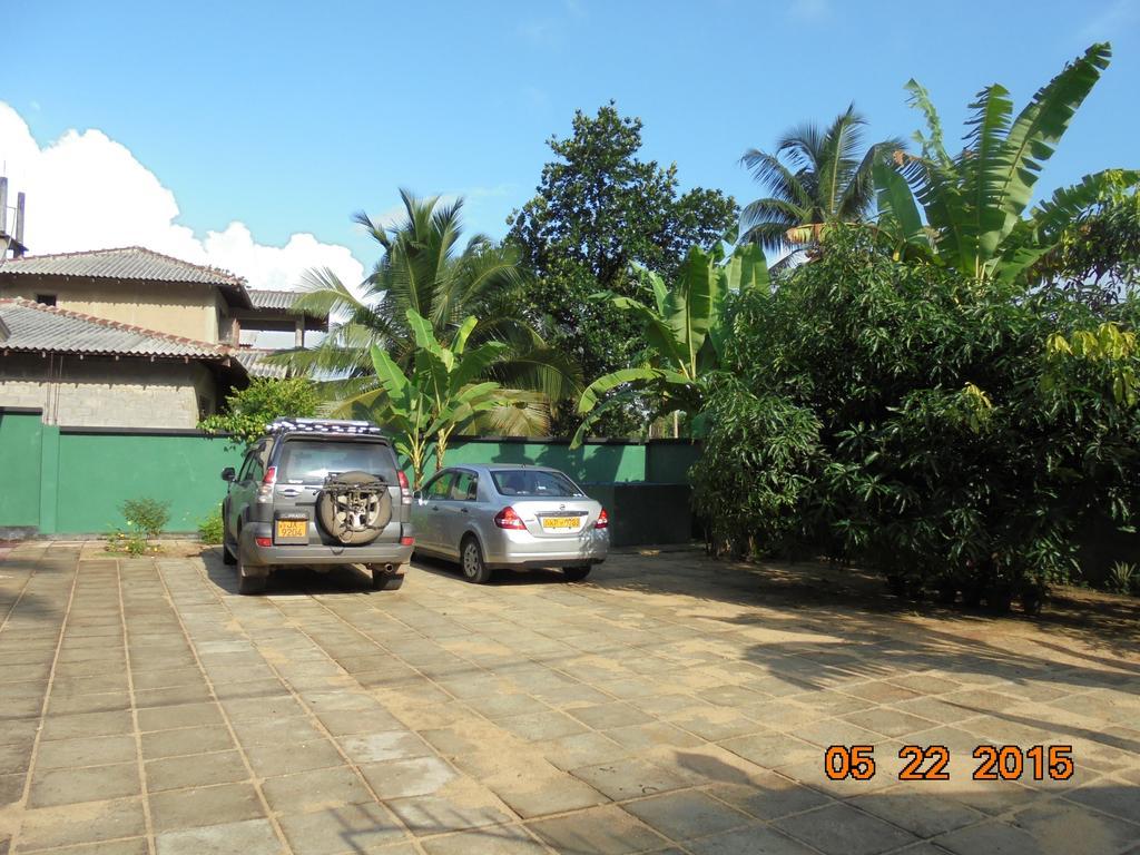 The Hotel Paradise Katunayaka Exterior photo