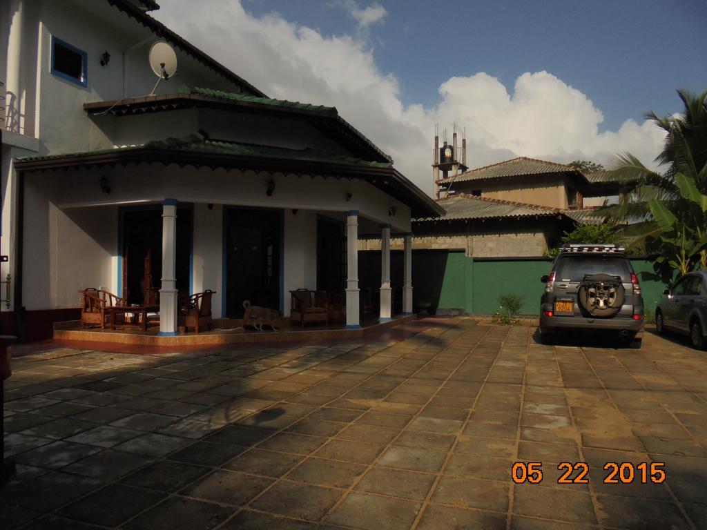 The Hotel Paradise Katunayaka Exterior photo