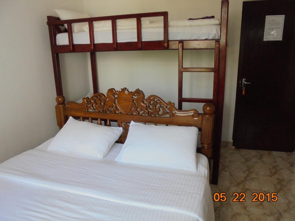 The Hotel Paradise Katunayaka Exterior photo