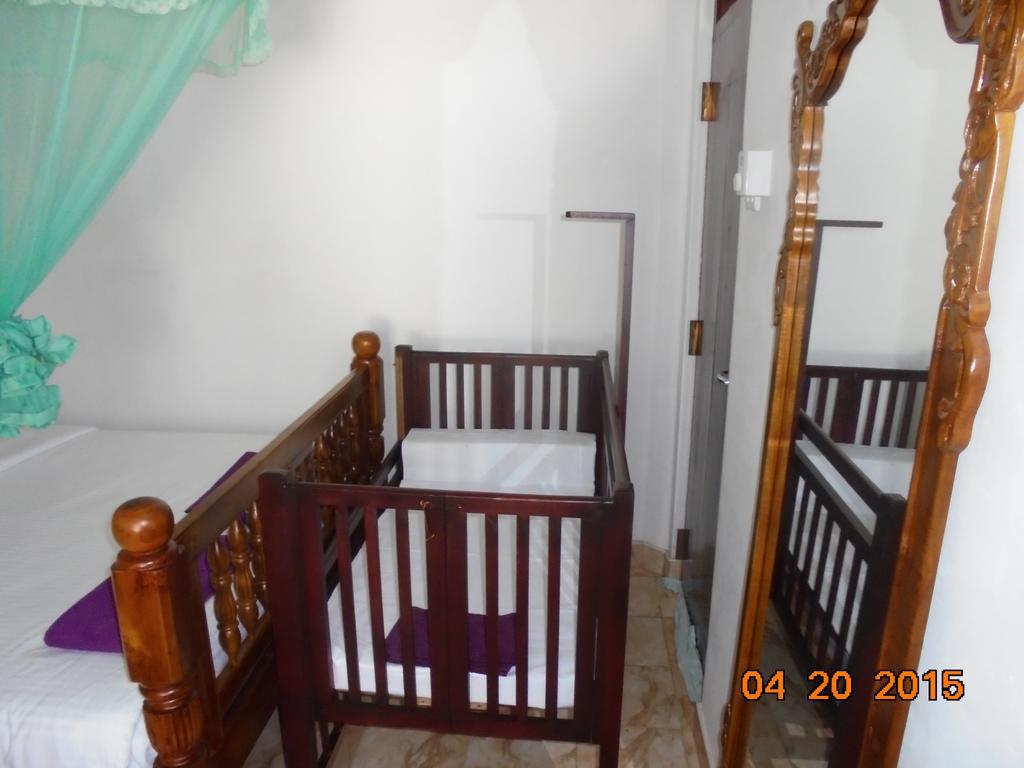 The Hotel Paradise Katunayaka Room photo