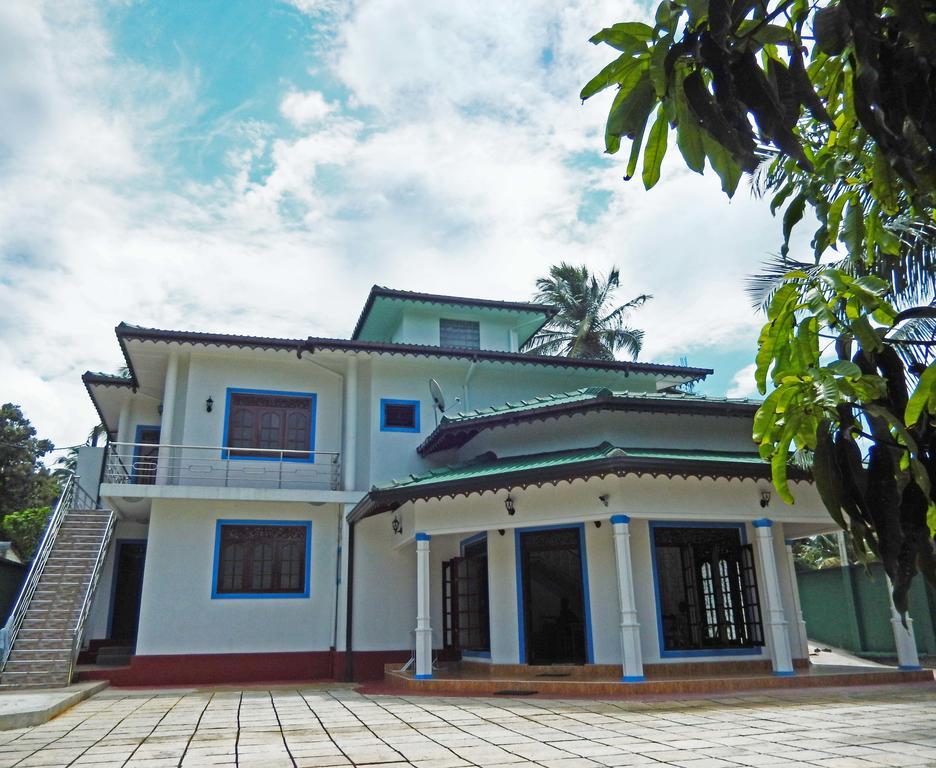 The Hotel Paradise Katunayaka Exterior photo